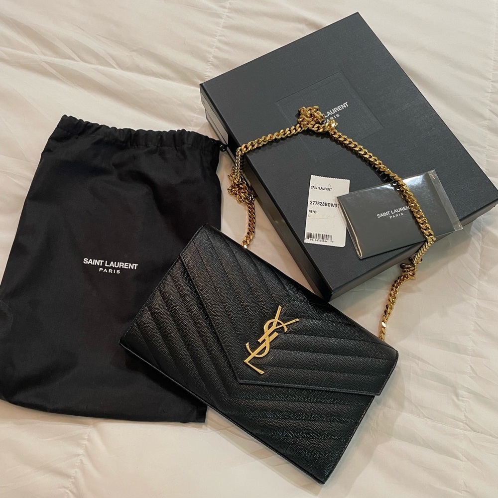 Saint Laurent Grain de Poudre Wallet on Chain